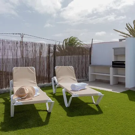 Βίλα Holiday Rustika Luxe 1- Rural, Pool, Bbq, Mountain View By Holidays La Oliva