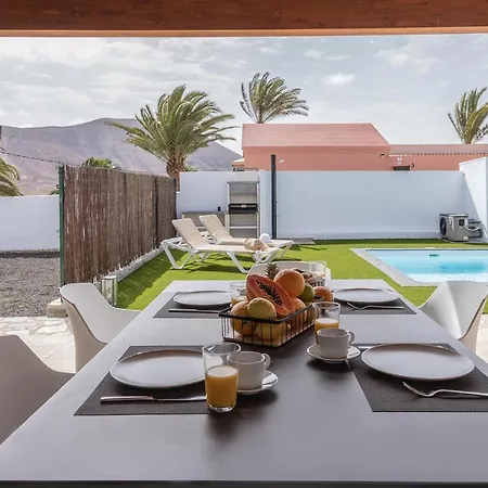 Holiday Rustika Luxe 1- Rural, Pool, Bbq, Mountain View By Holidays Βίλα *