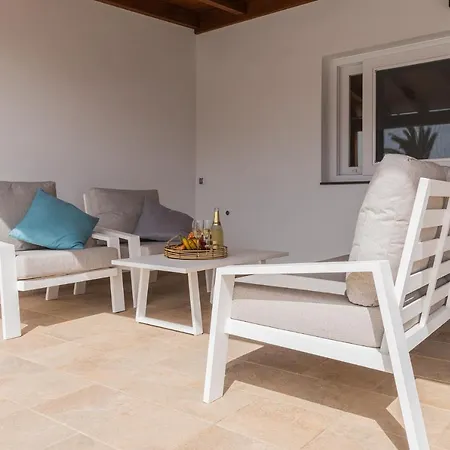 Holiday Rustika Luxe 1- Rural, Pool, Bbq, Mountain View By Holidays La Oliva